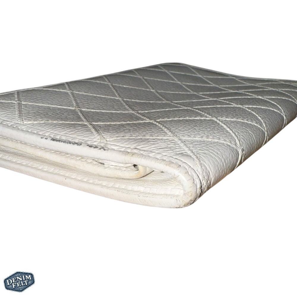 Chanel White Quilted Caviar Leather Long Snap Closure Wallet with Gold CC Logo - Picture 8 of 15